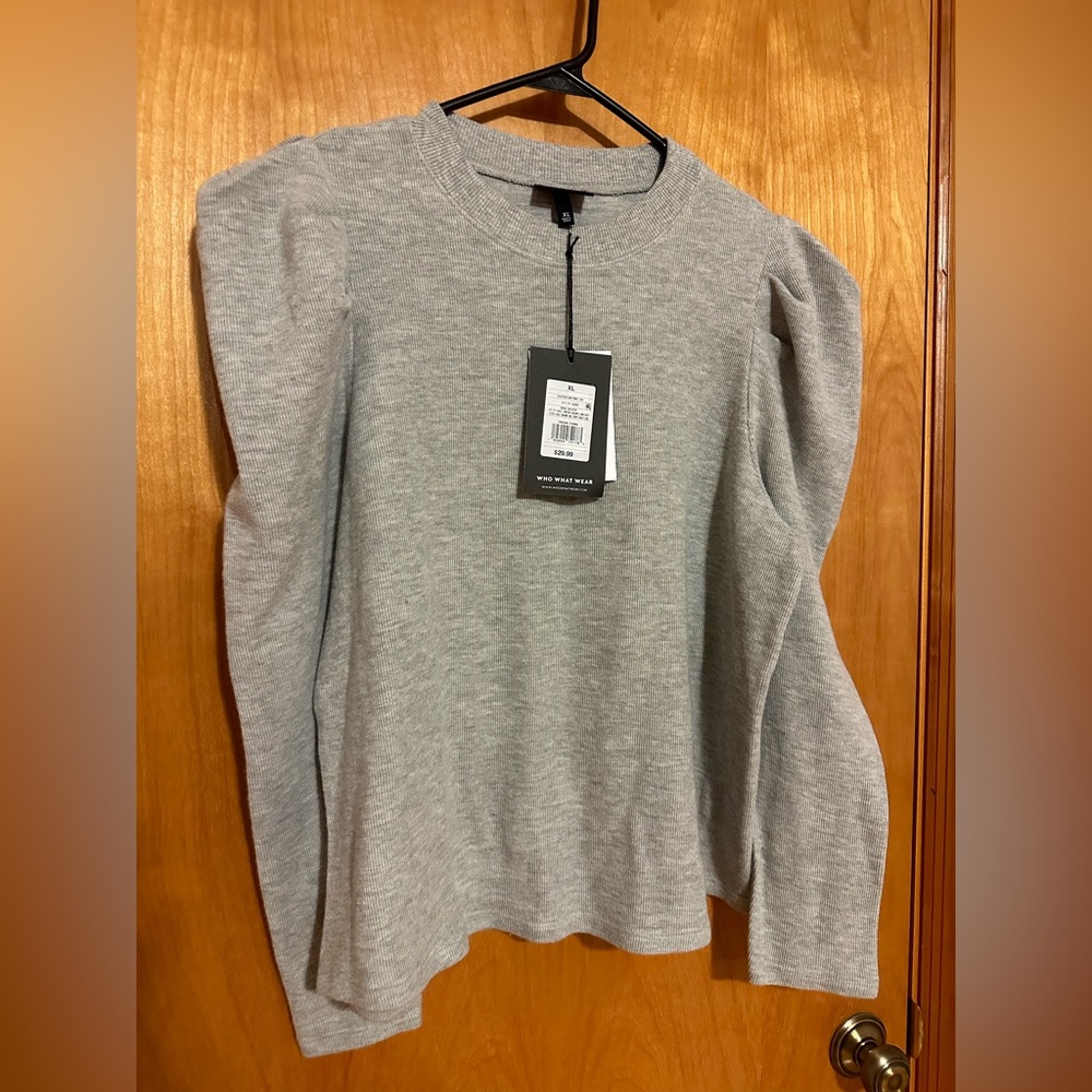 Puffed Sleeve Top